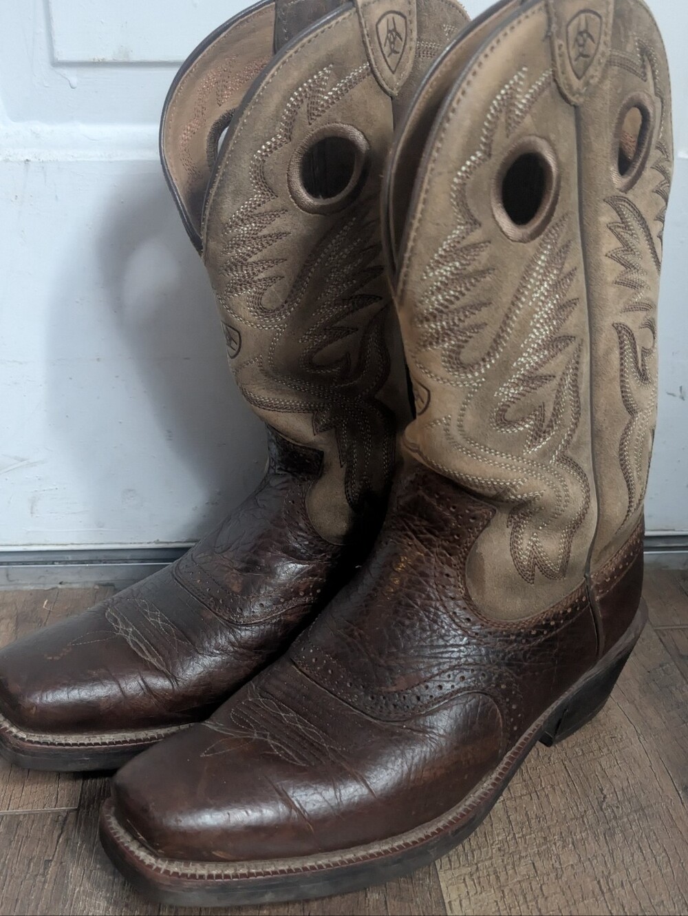 Ariat Men's Brown/Tan Western Cowboy Boots